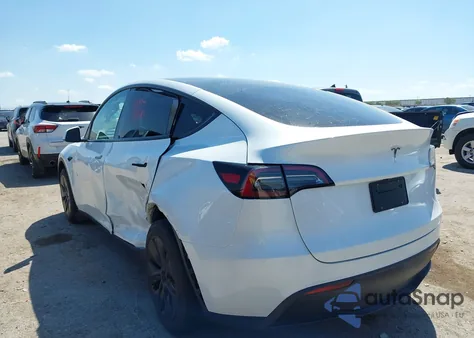 2024 Tesla Model Y Long Range Dual Motor All-Wheel Drive/Rwd from USA, damaged, VIN 7SAYGDED0RA327806